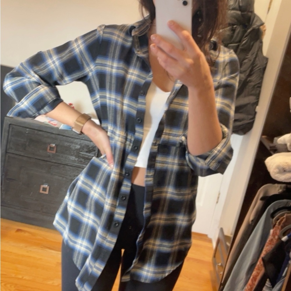 Basic flannel but long to wear with leggings
